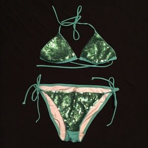 Sexy Victoria’s secret bikini